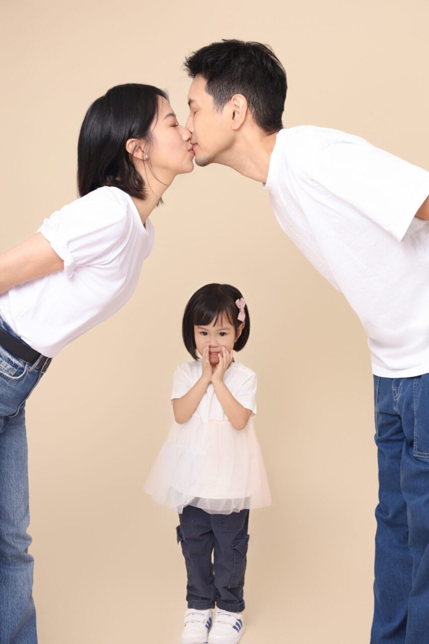 家庭寫真｜春山相館形象照＋全家福拍攝、韓式證件照、專業一條龍服務，紀錄幸福與成長！