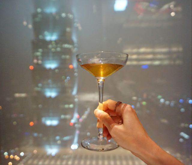 高空餐廳推薦｜微風南山Saffron 46，全台最高印度料理，那一夜在46樓星空塔上望著101談心